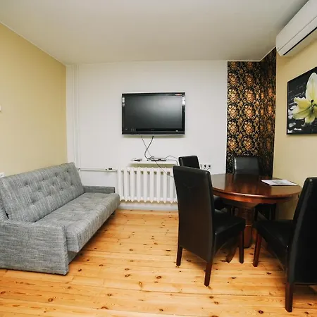 Rannaliiv بيت ضيافة